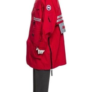 Canada Goose Rain Parka light weight! XL fits like XXL